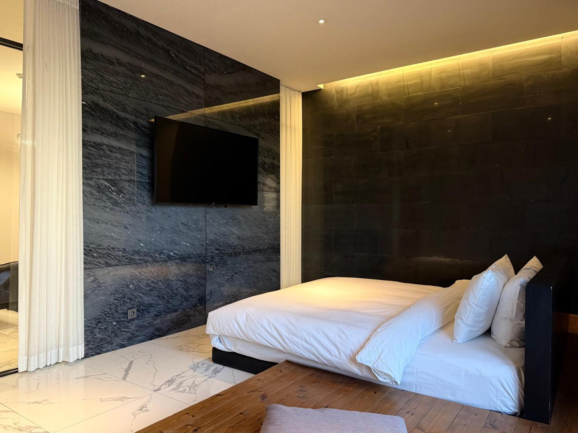 Rivertain Hotel Daegu Bagian luar foto