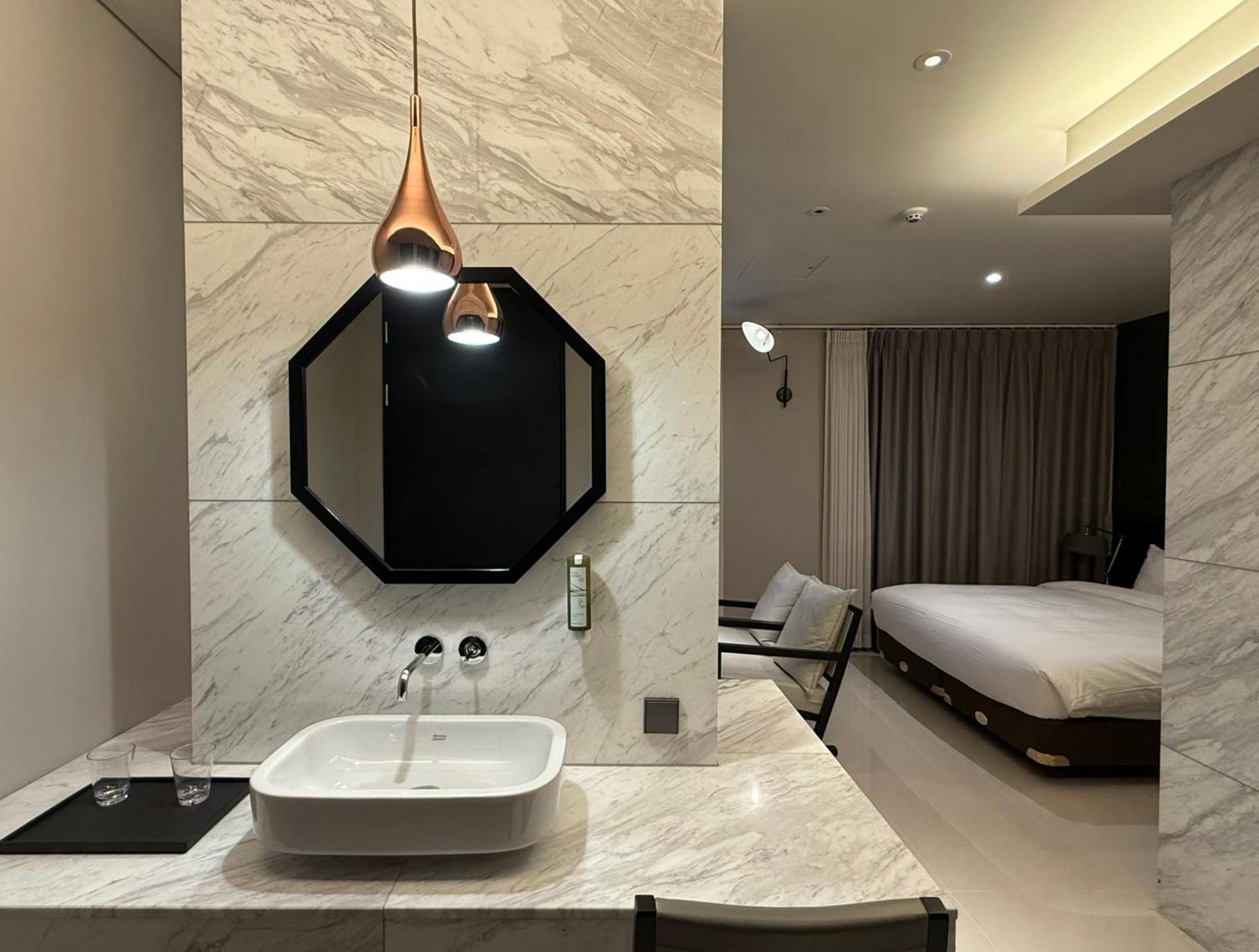 Rivertain Hotel Daegu Bagian luar foto