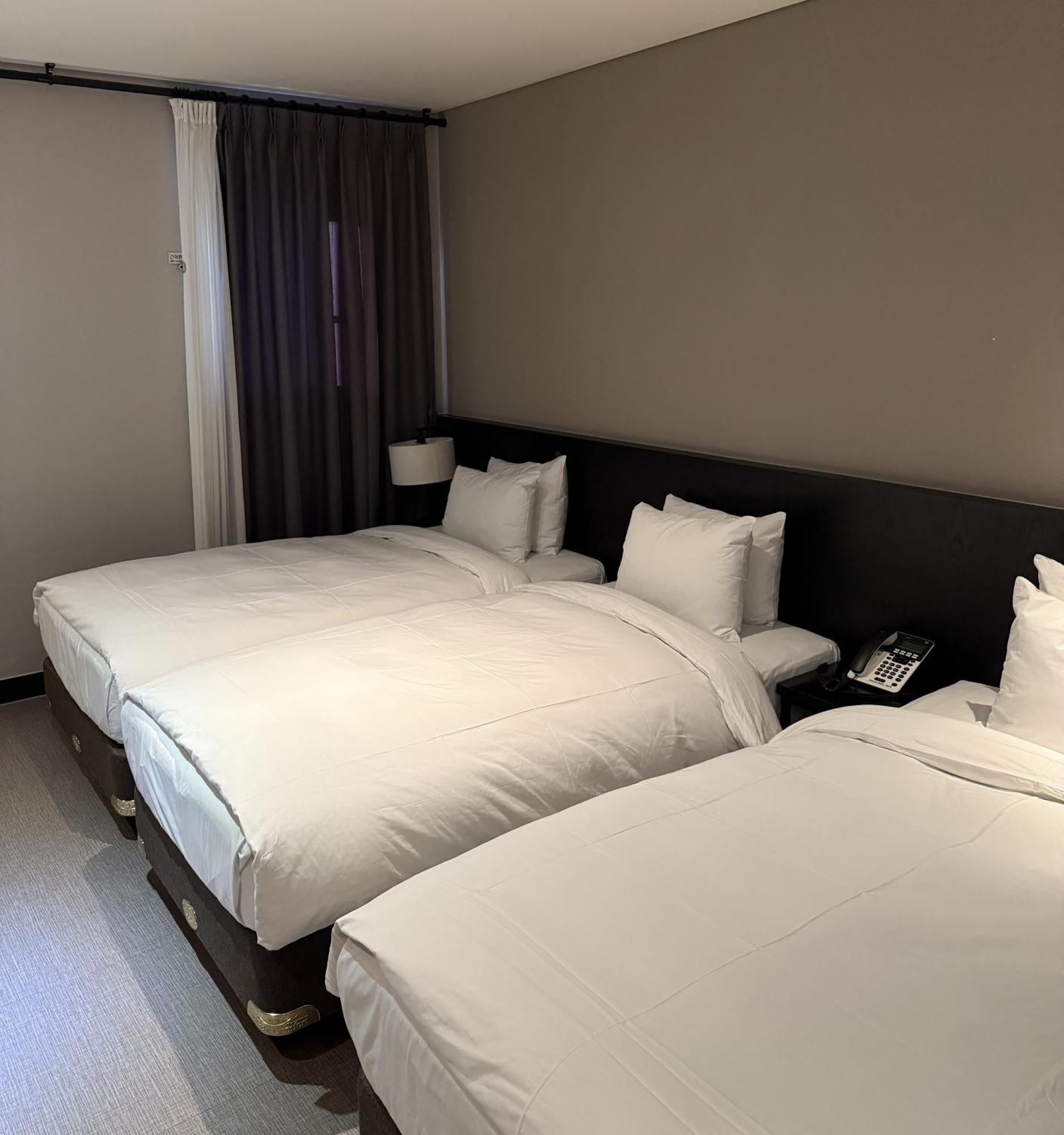Rivertain Hotel Daegu Bagian luar foto
