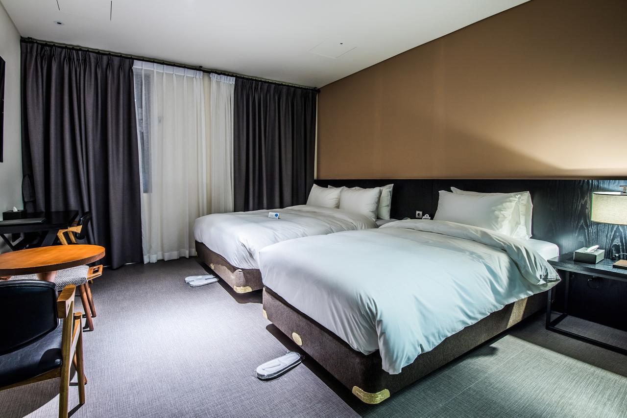 Rivertain Hotel Daegu Bagian luar foto