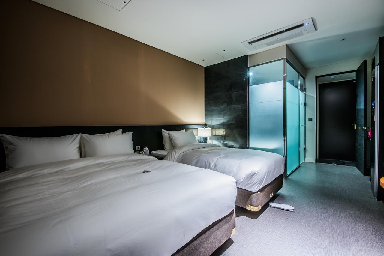 Rivertain Hotel Daegu Bagian luar foto